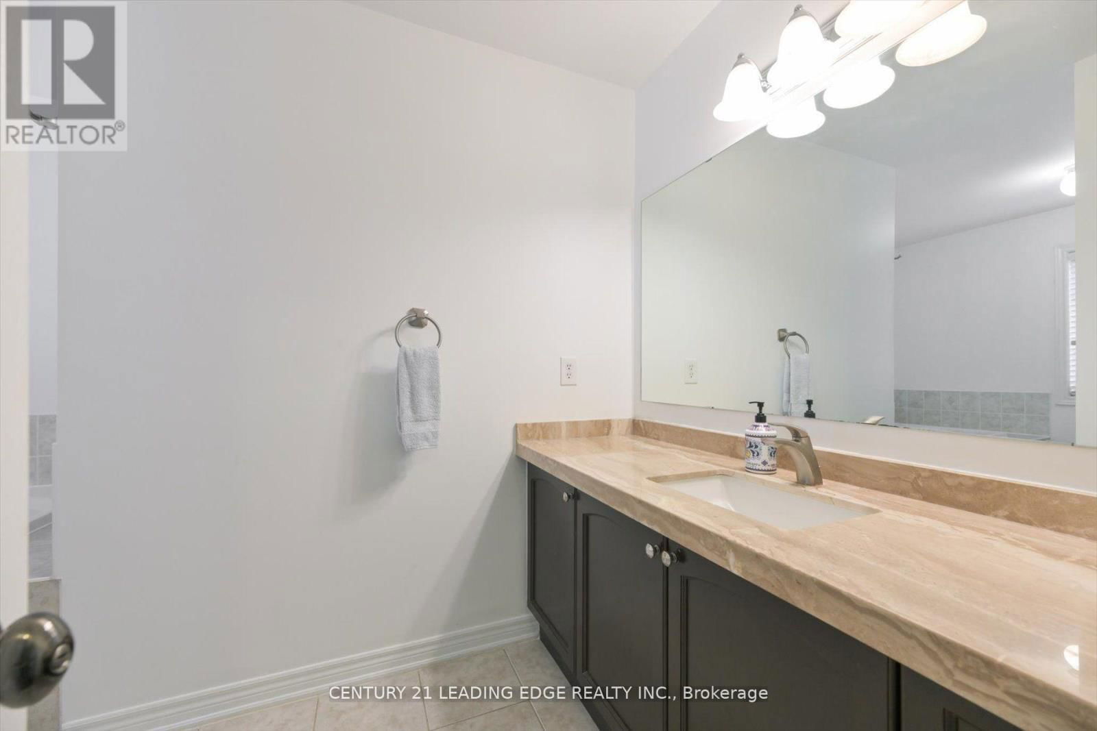 18 KERR LANE Image 22