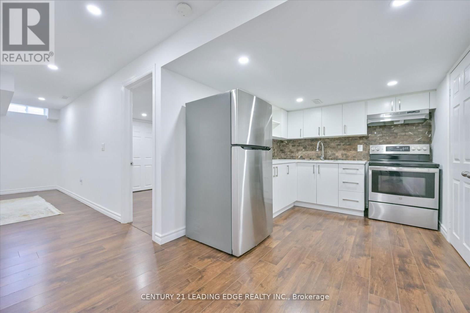 18 KERR LANE Image 32