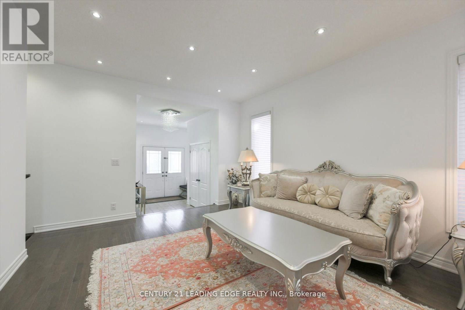 18 KERR LANE Image 7