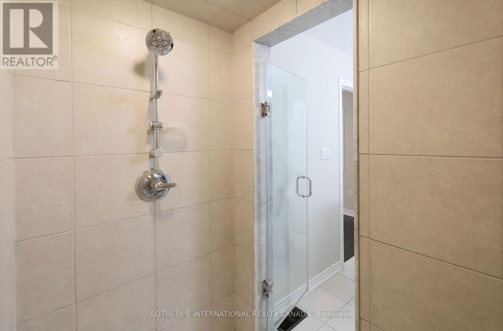 86 ALEXIE WAY Image 17
