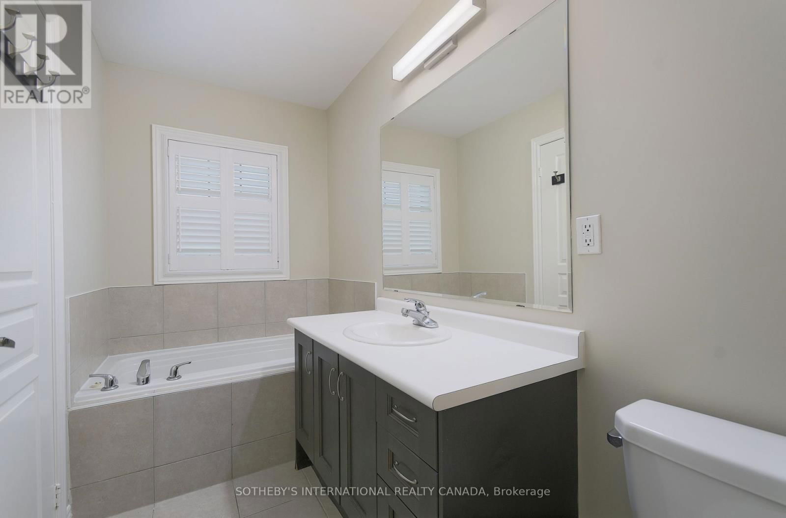 86 ALEXIE WAY Image 18