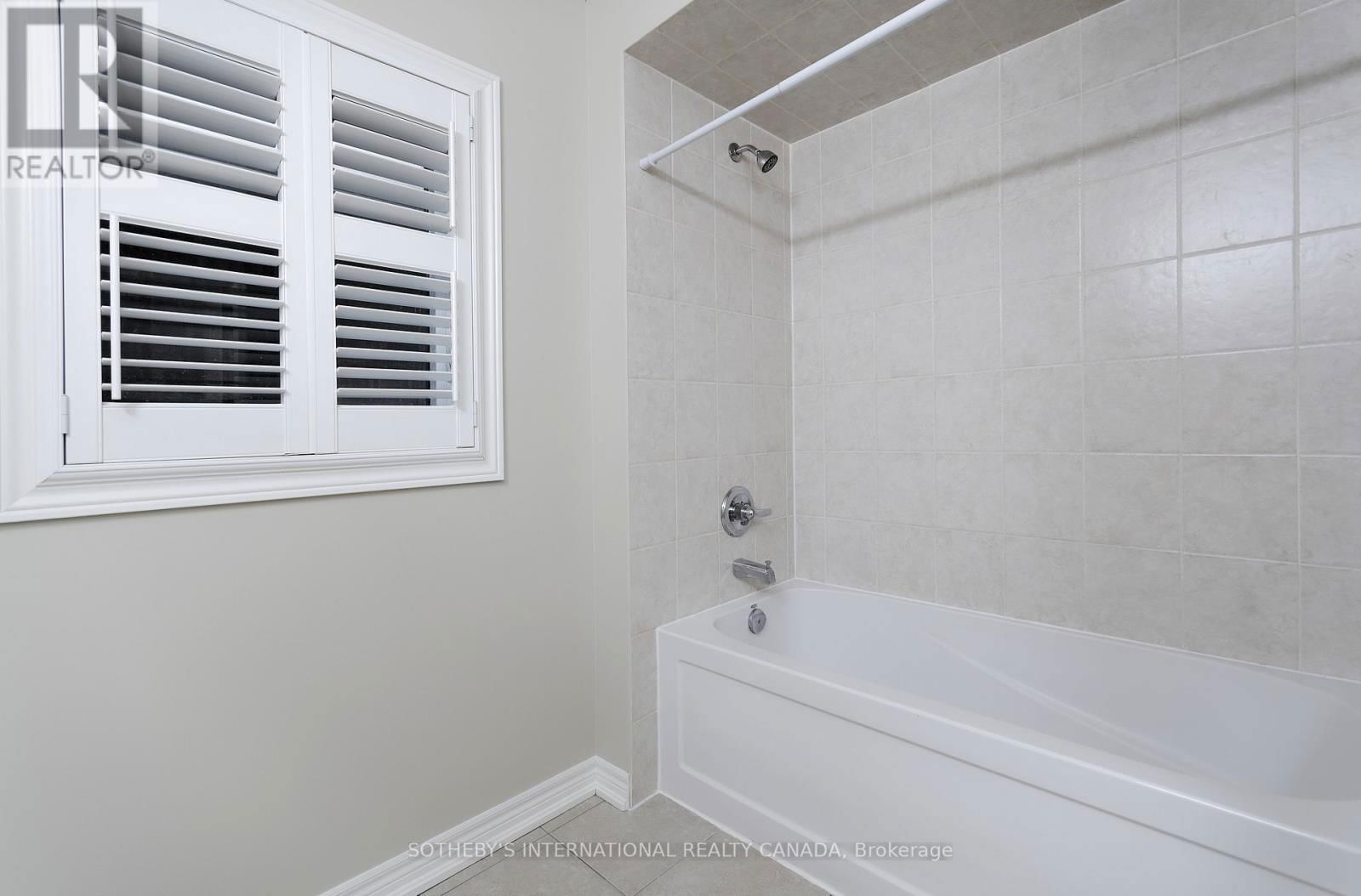 86 ALEXIE WAY Image 26