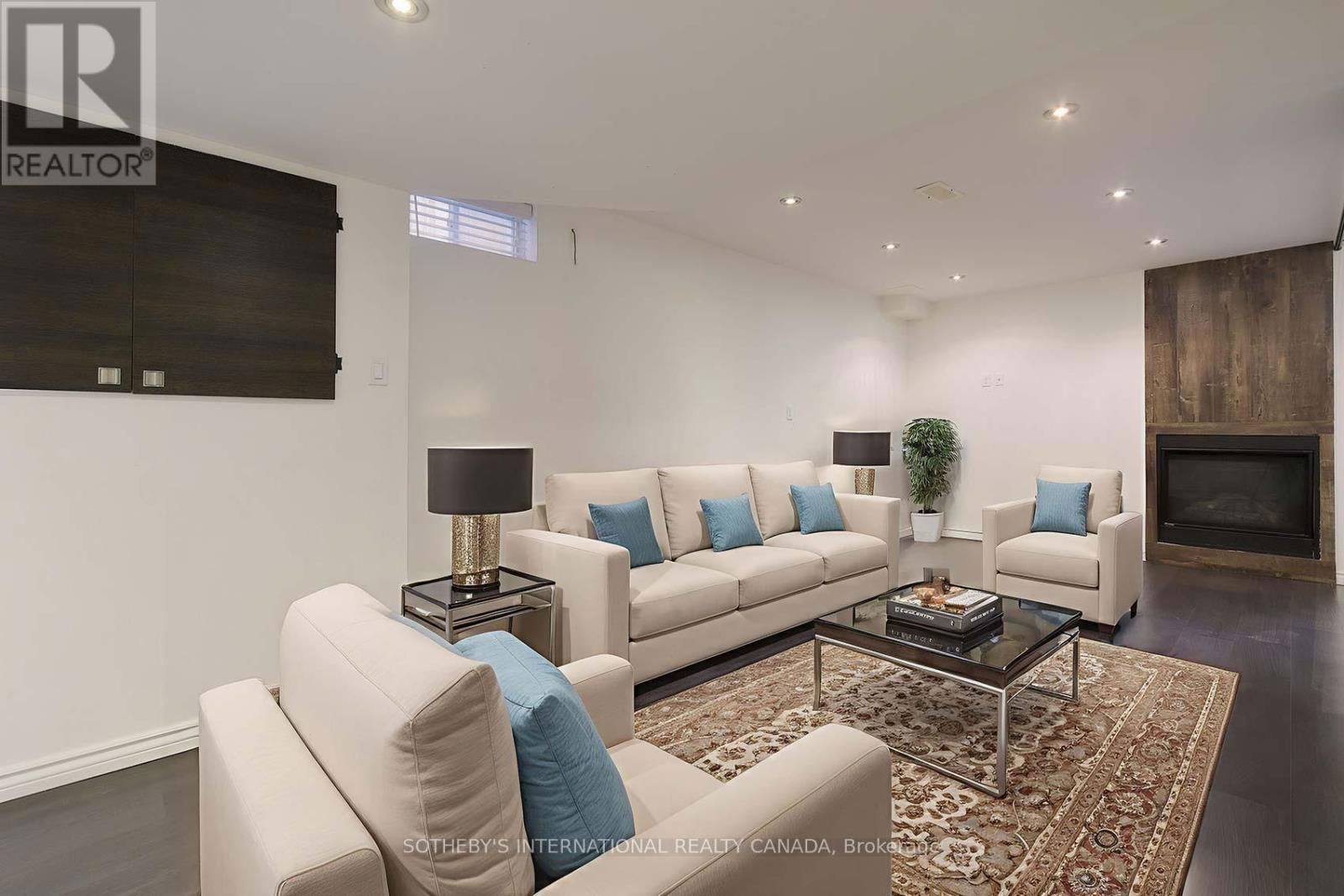 86 ALEXIE WAY Image 31