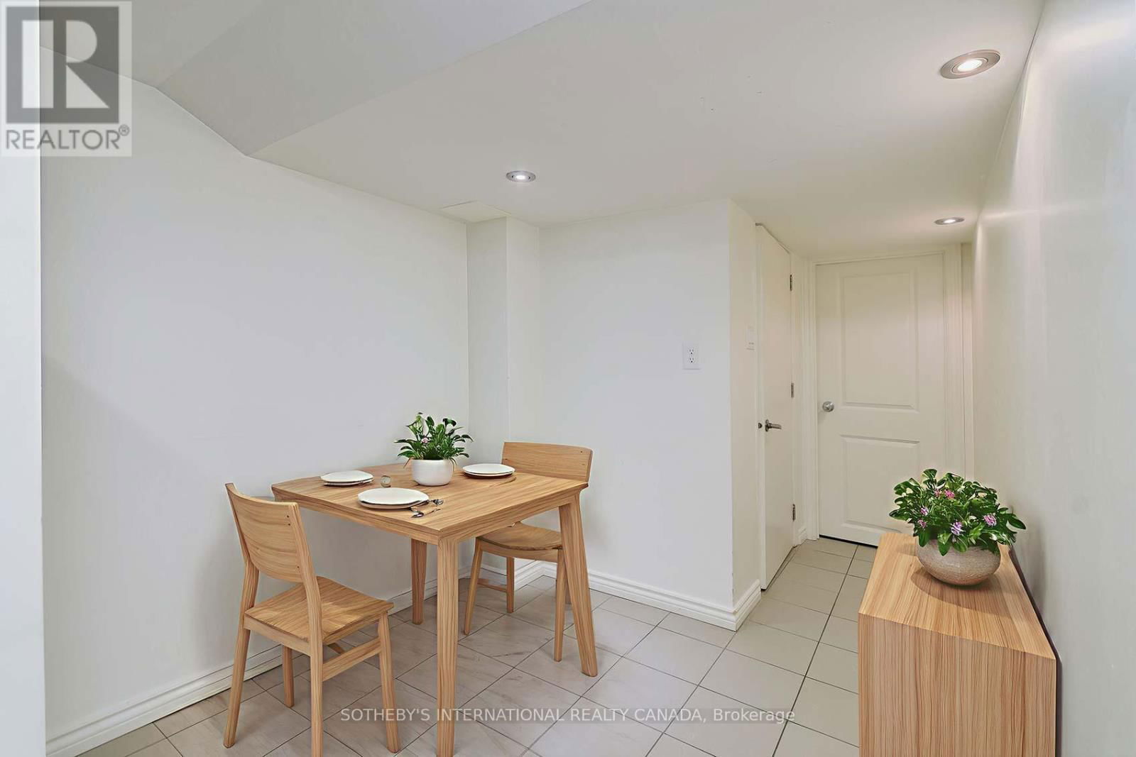 86 ALEXIE WAY Image 32