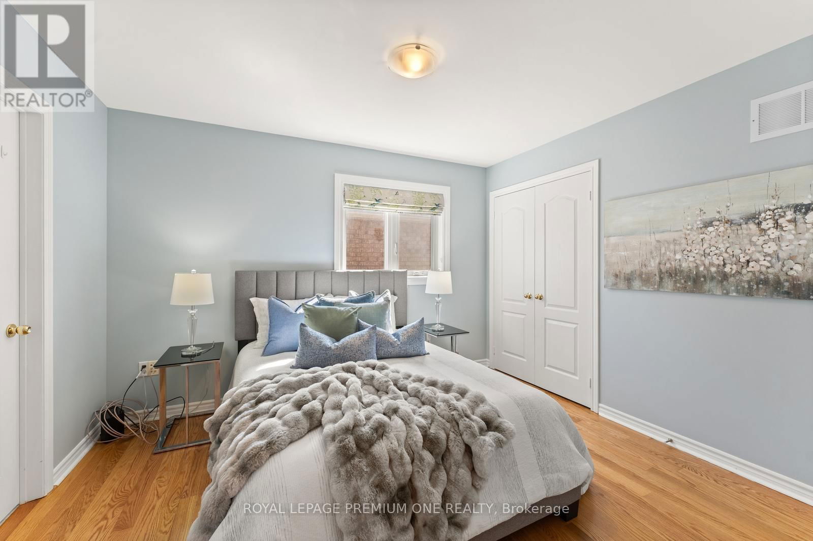 180 VAUGHAN MILLS ROAD Image 35