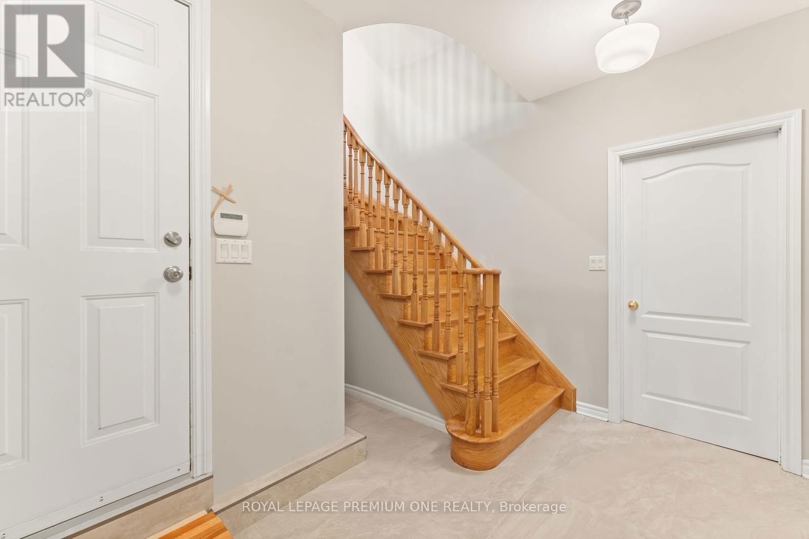 180 VAUGHAN MILLS ROAD Image 38