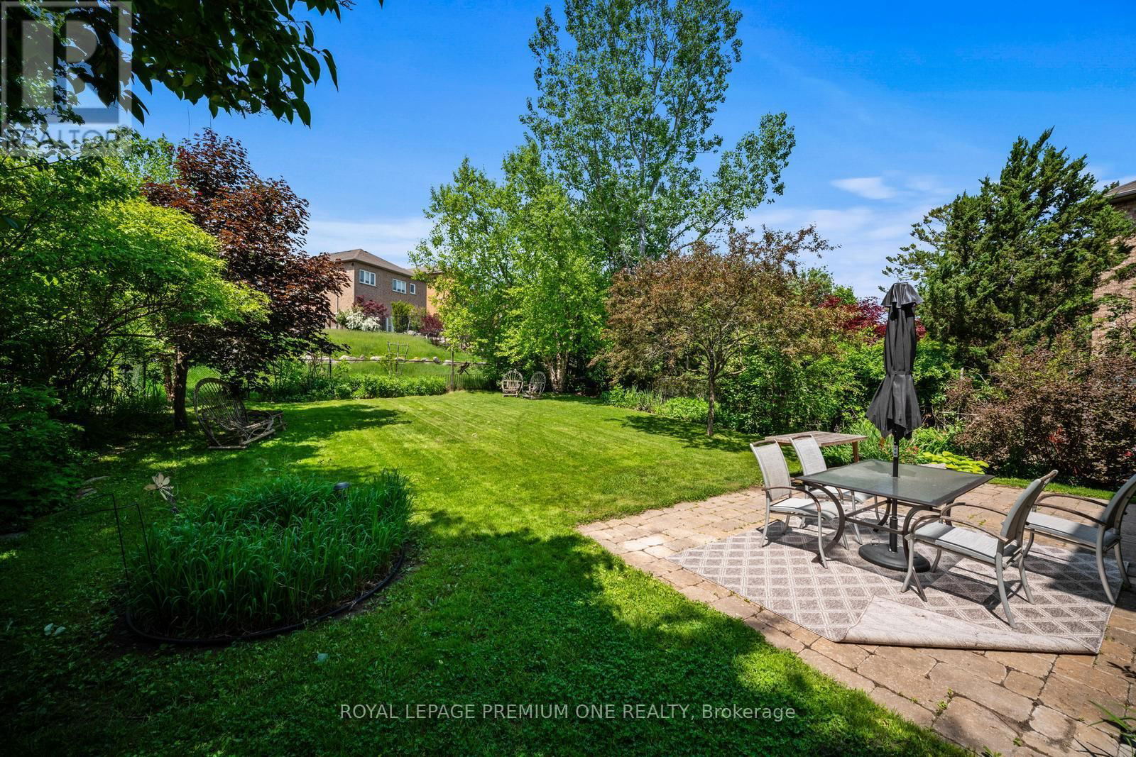 180 VAUGHAN MILLS ROAD Image 41