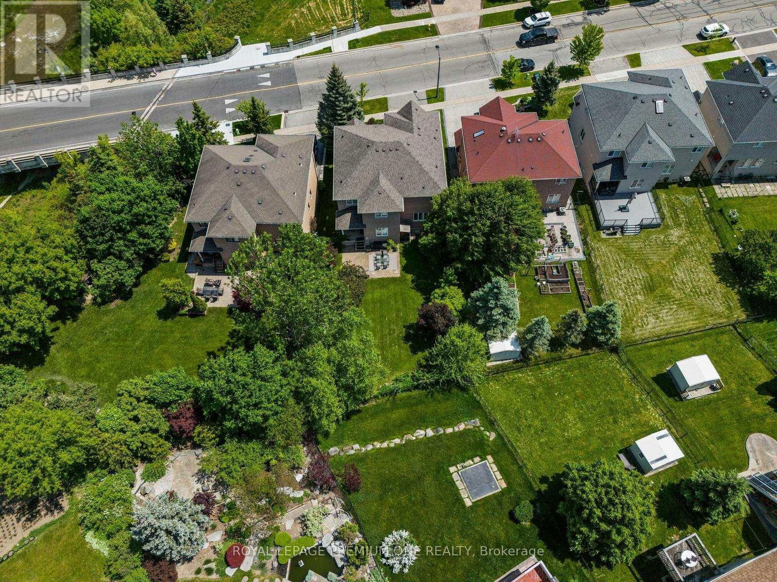 180 VAUGHAN MILLS ROAD Image 47