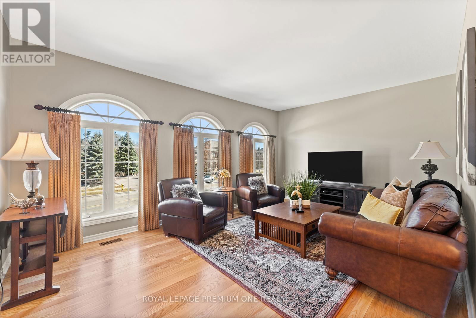 180 VAUGHAN MILLS ROAD Image 7