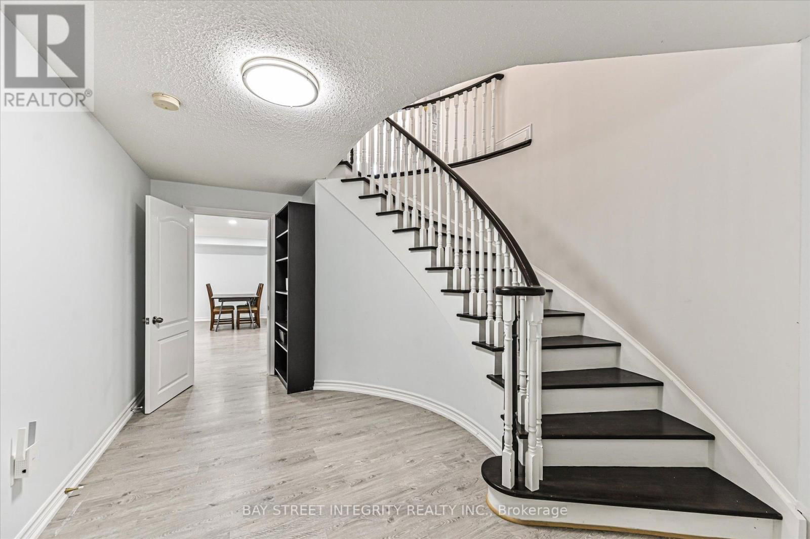 124 SPRING BLOSSOM CRESCENT Image 32