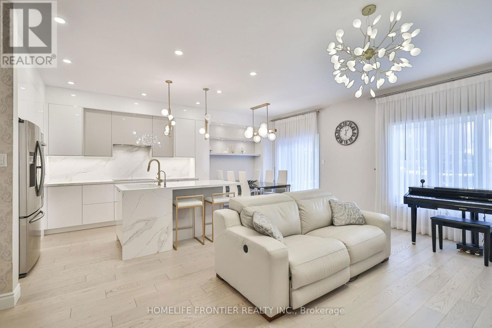 14 CHARMUSE LANE Image 14