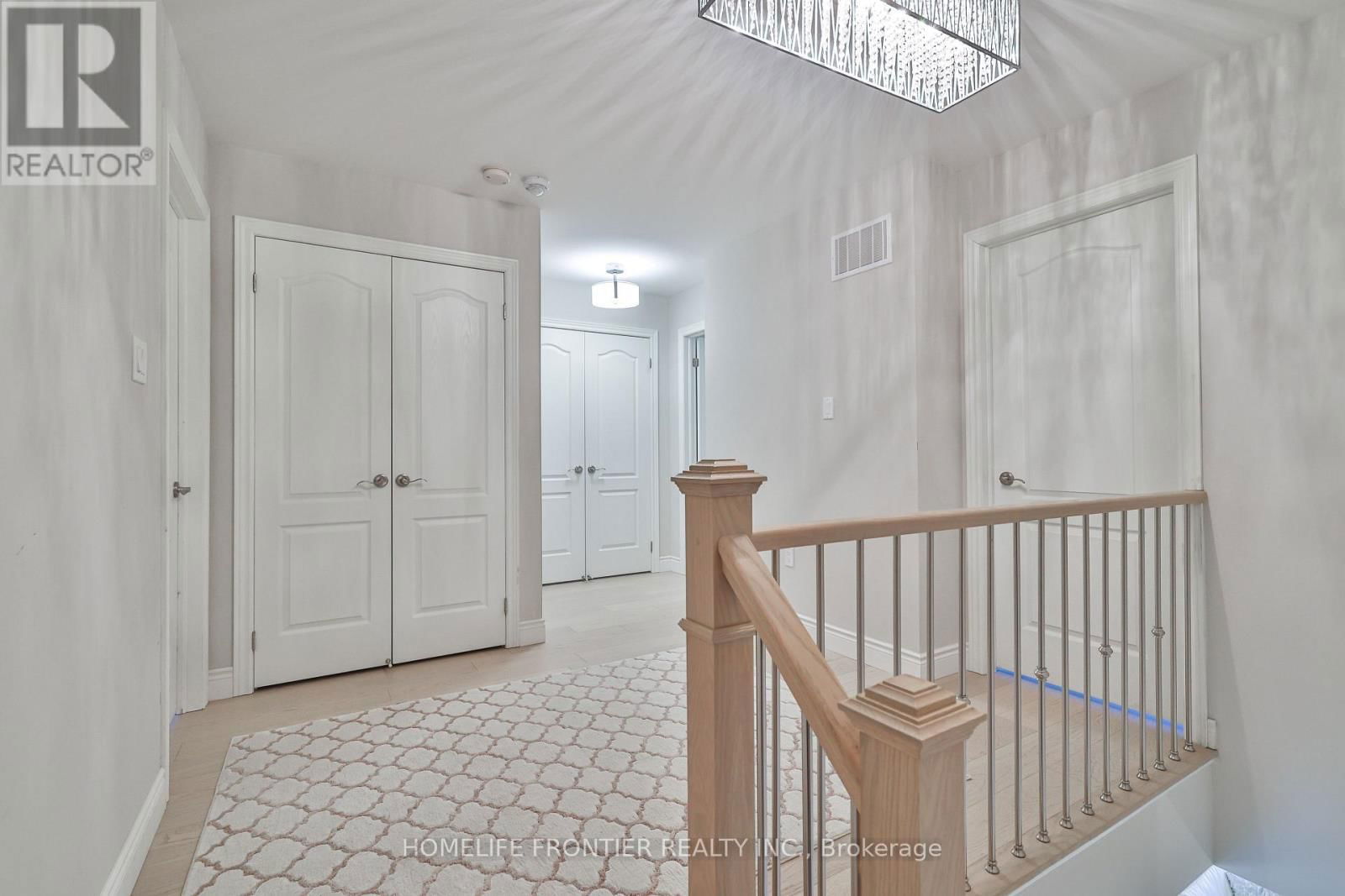 14 CHARMUSE LANE Image 24