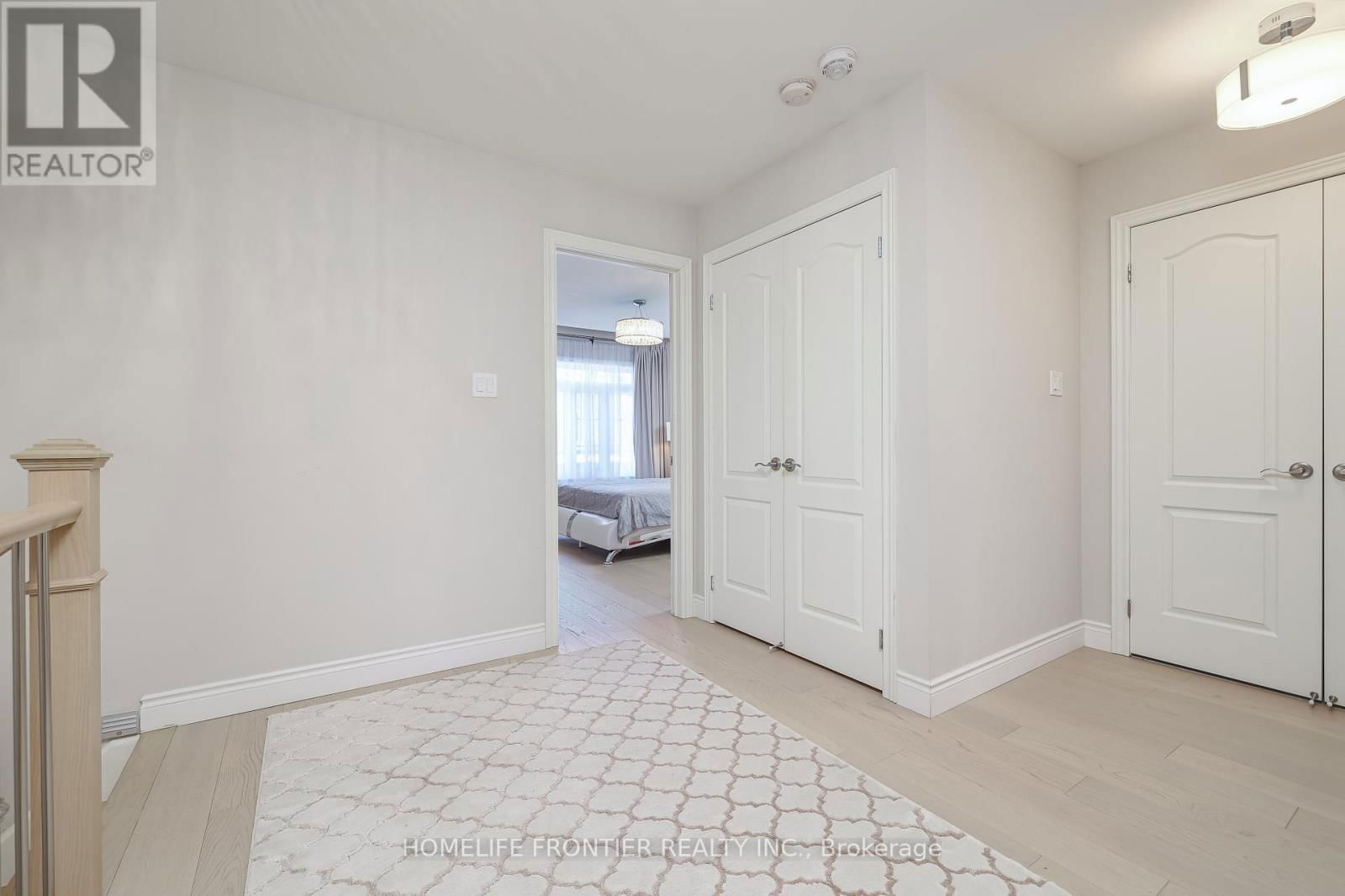 14 CHARMUSE LANE Image 25