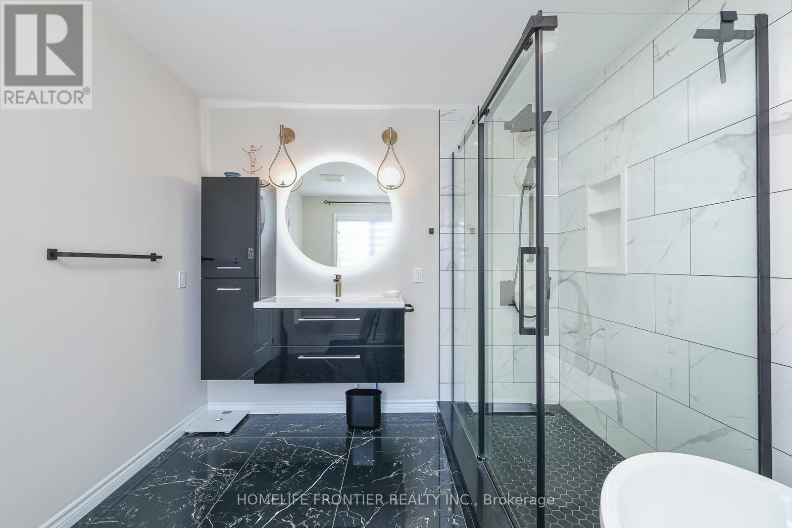 14 CHARMUSE LANE Image 32