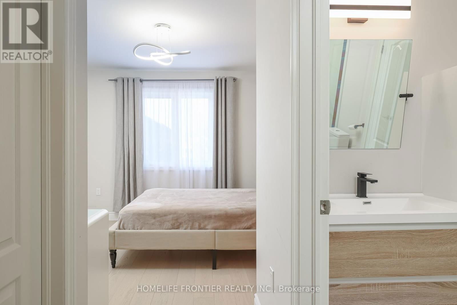 14 CHARMUSE LANE Image 34