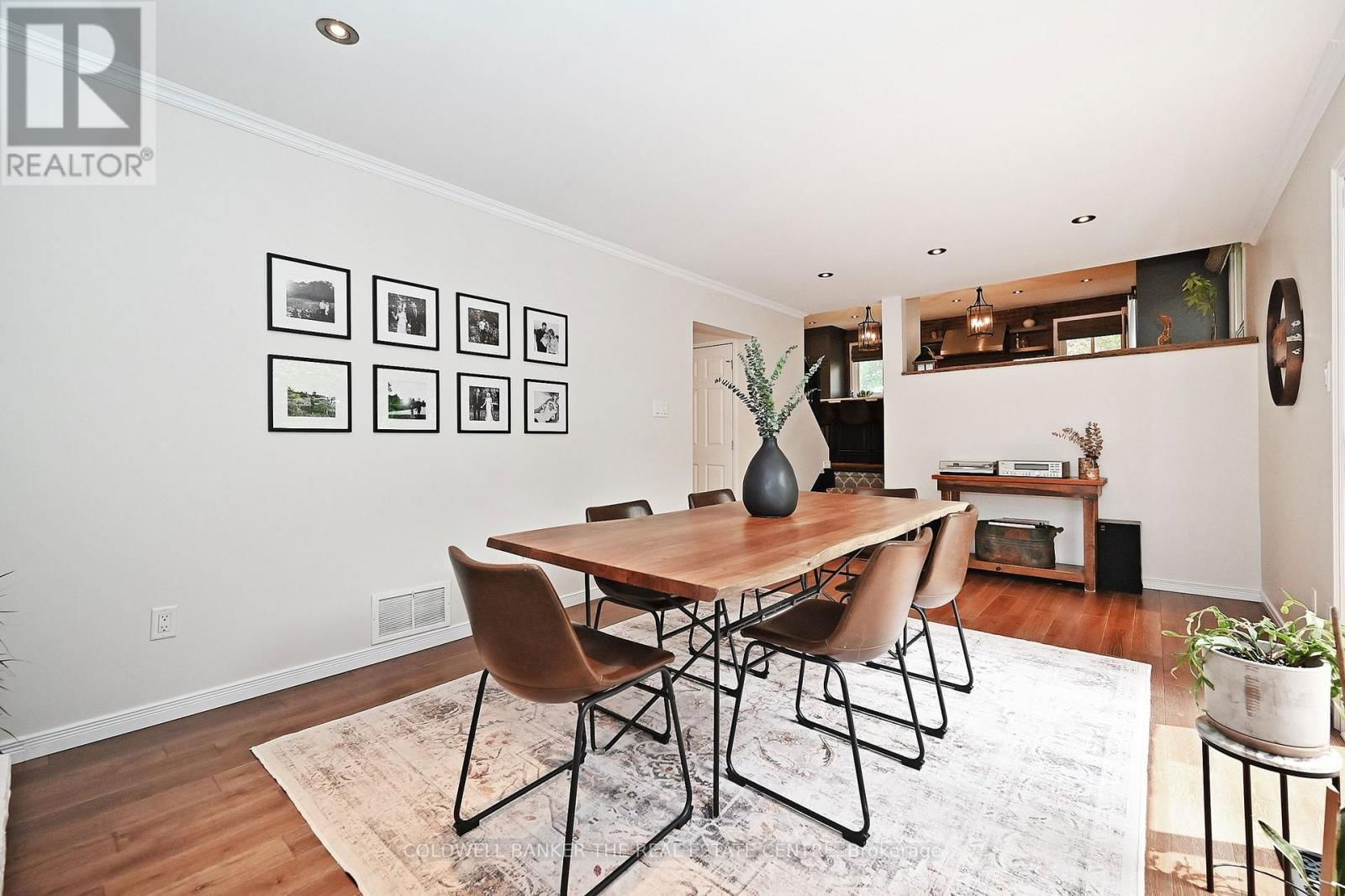 15 EARLS COURT Image 17