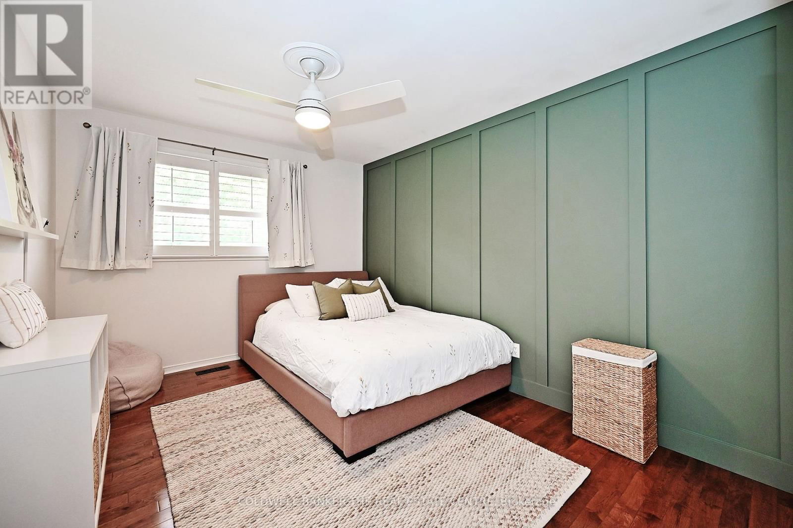 15 EARLS COURT Image 24
