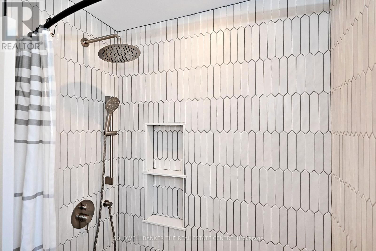 15 EARLS COURT Image 29