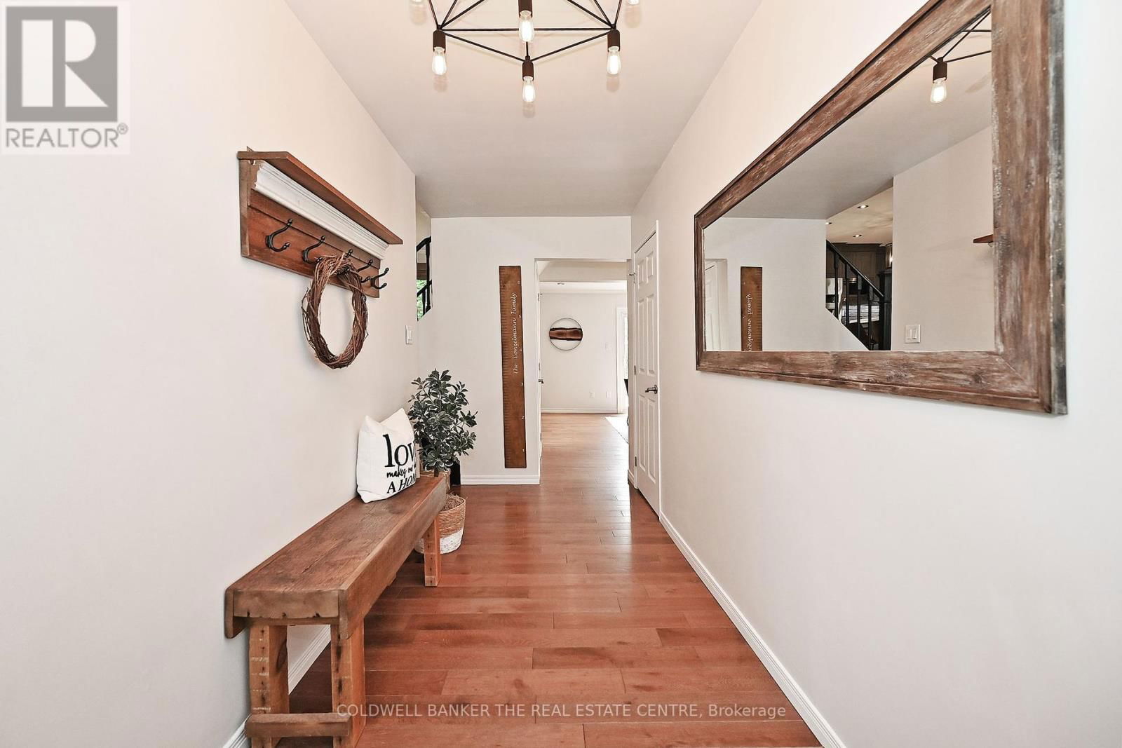 15 EARLS COURT Image 3