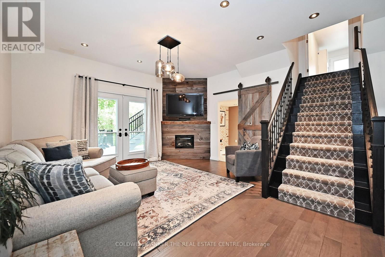 15 EARLS COURT Image 30