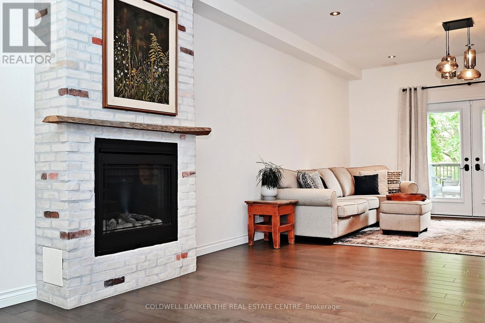 15 EARLS COURT Image 34