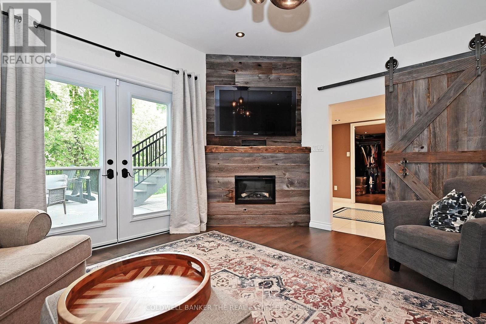 15 EARLS COURT Image 35
