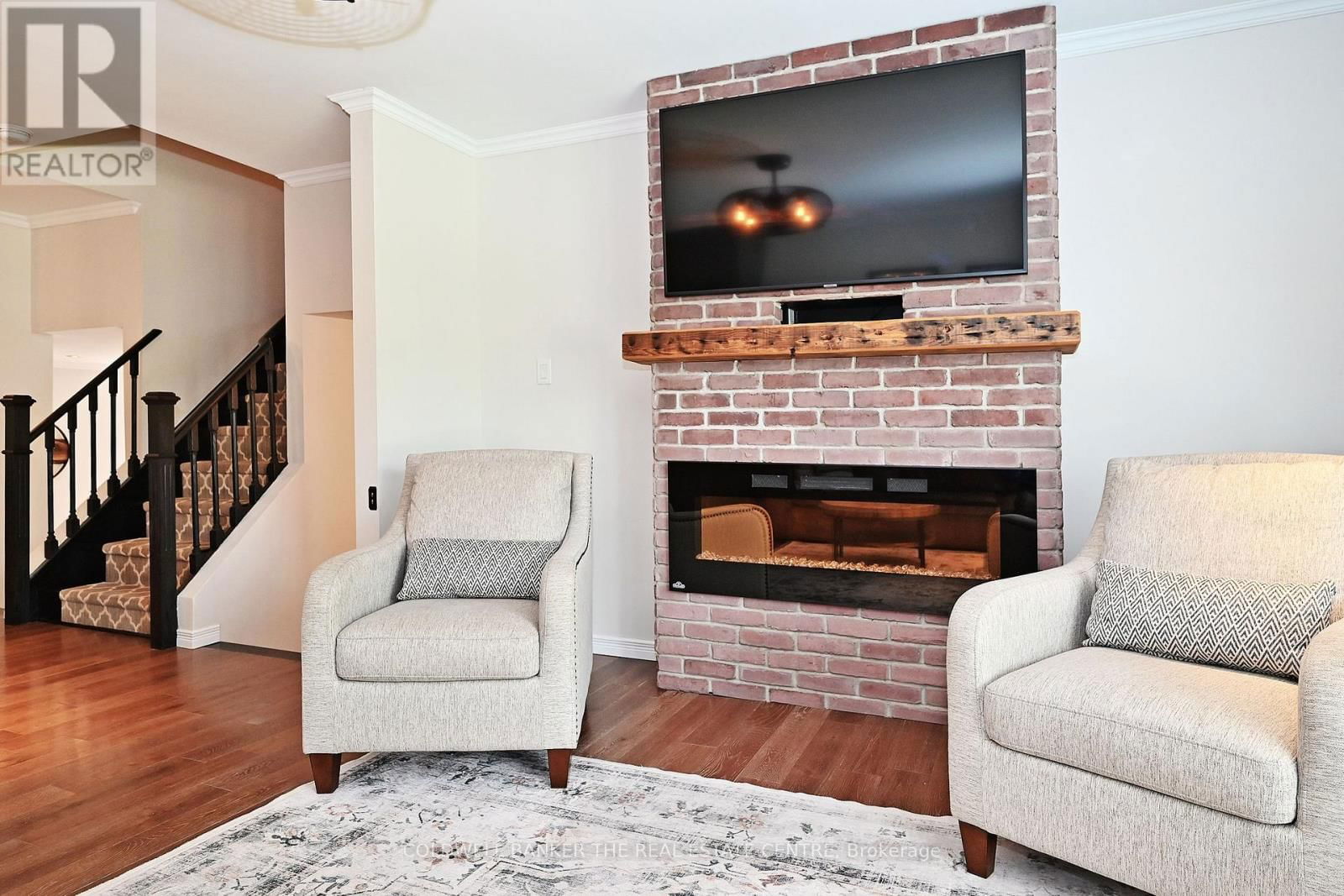 15 EARLS COURT Image 6
