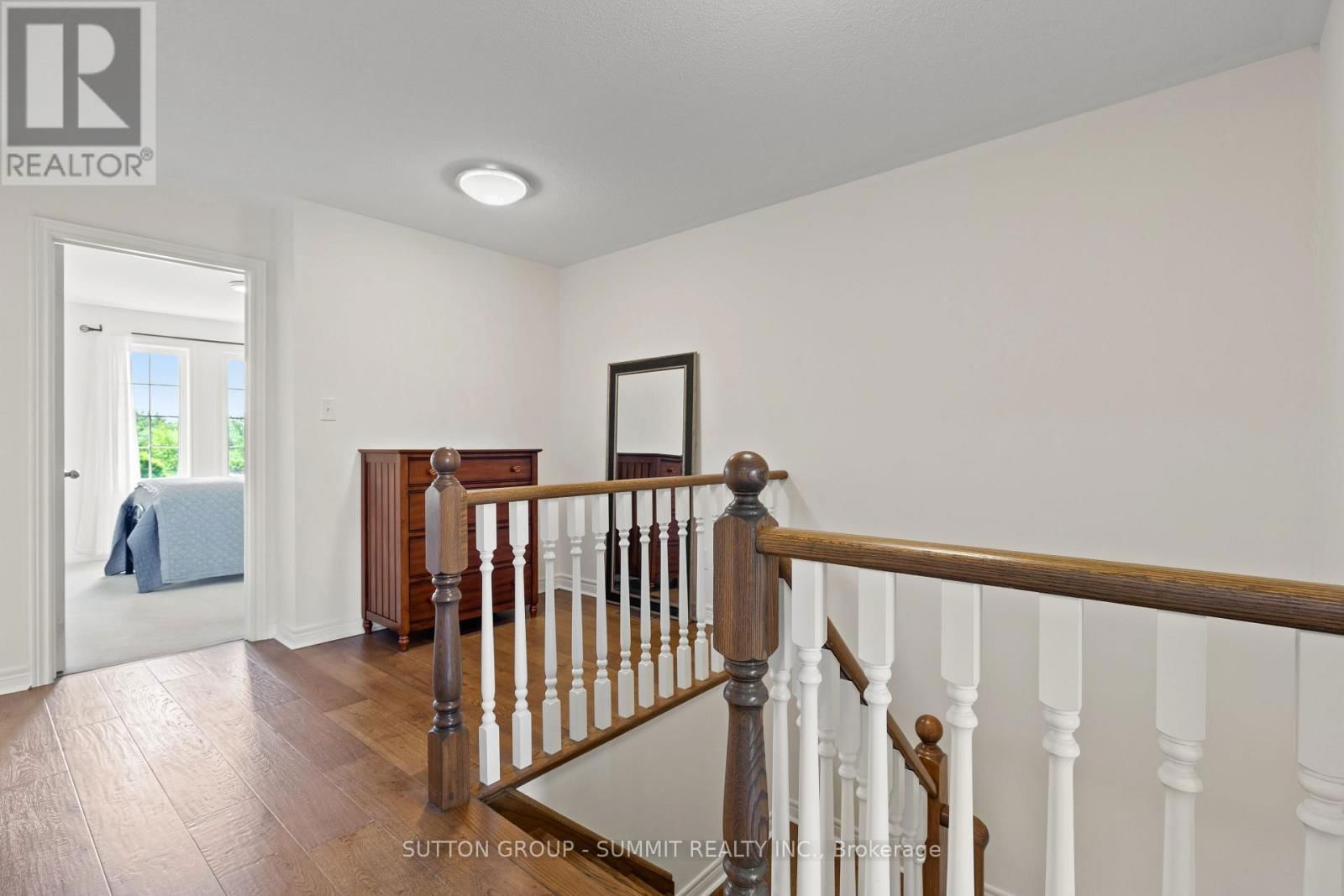 32 GOSNEL CIRCLE Image 19