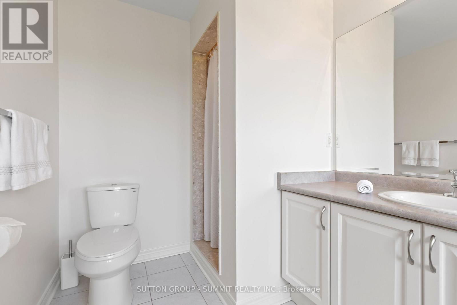 32 GOSNEL CIRCLE Image 25