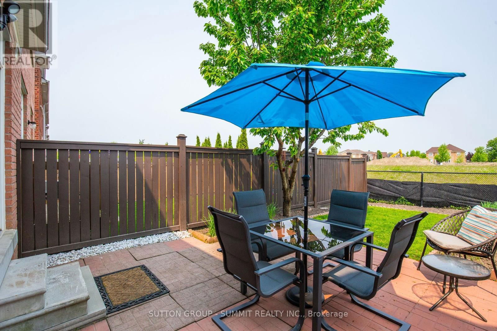 32 GOSNEL CIRCLE Image 37