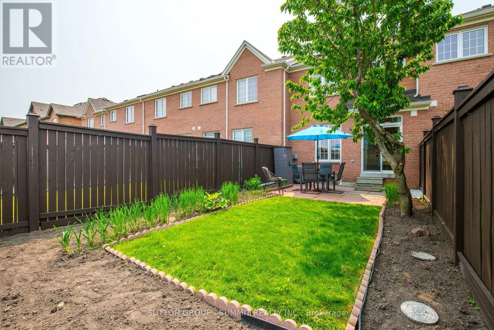 32 GOSNEL CIRCLE Image 39