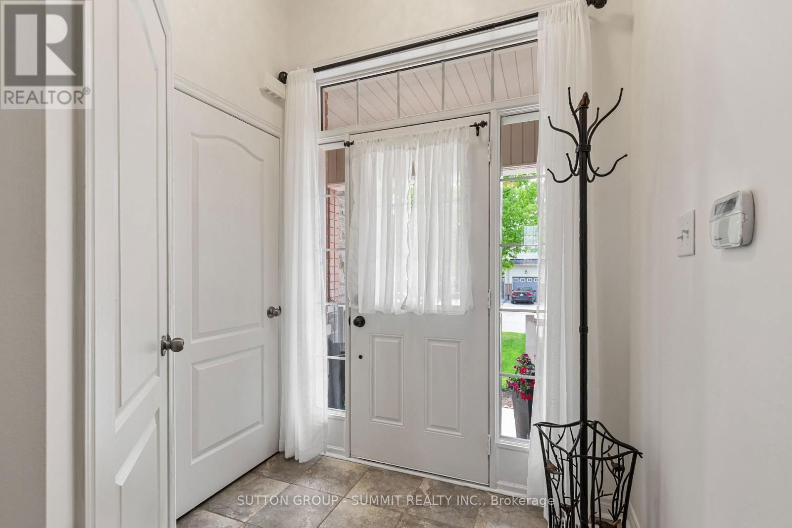 32 GOSNEL CIRCLE Image 4
