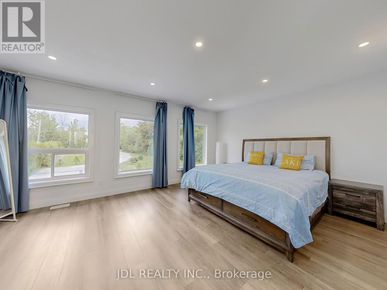 25220 MAPLE BEACH ROAD Image 27