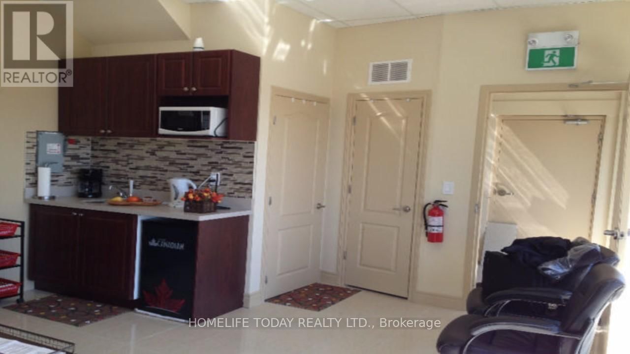 106 - 30 NEW DELHI DRIVE Image 4