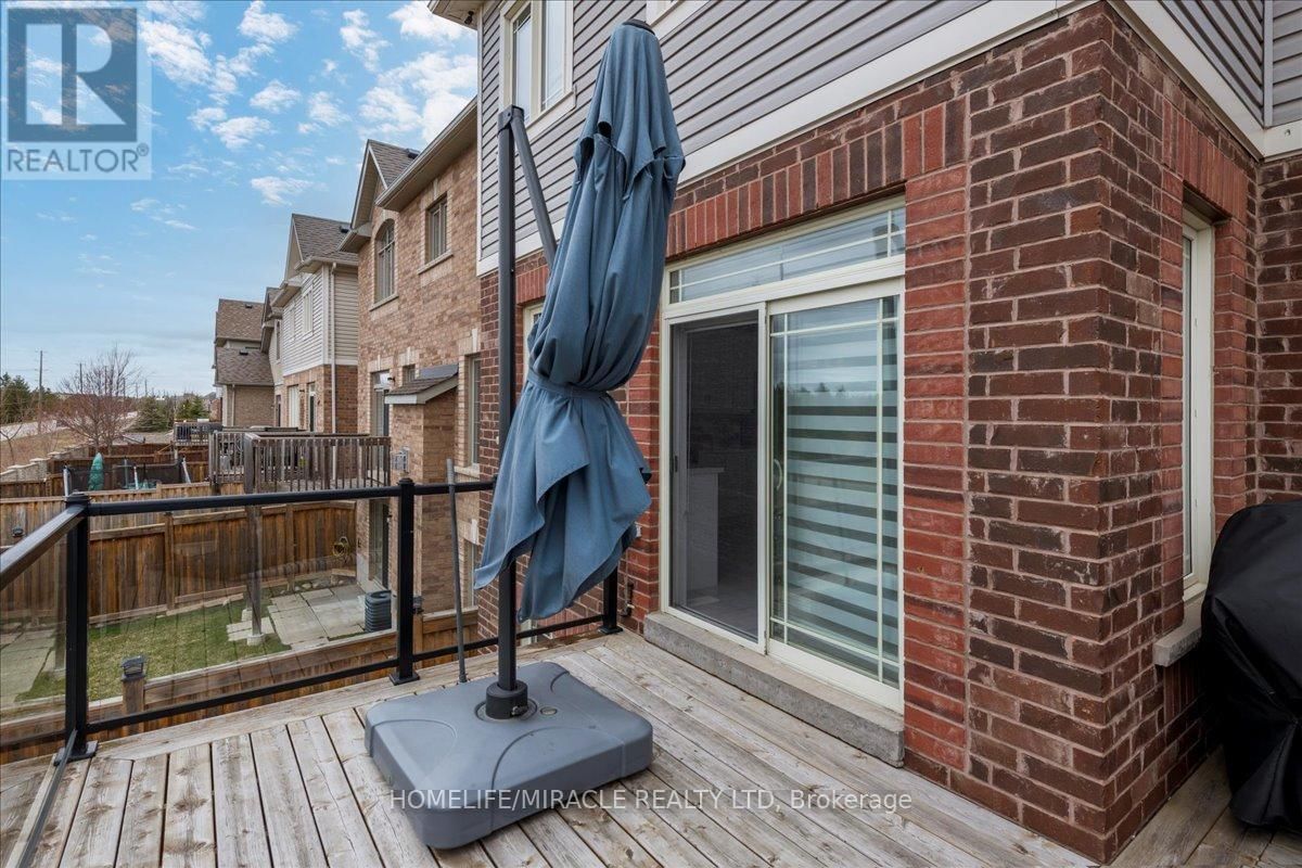 74 CAUTHERS CRESCENT Image 34