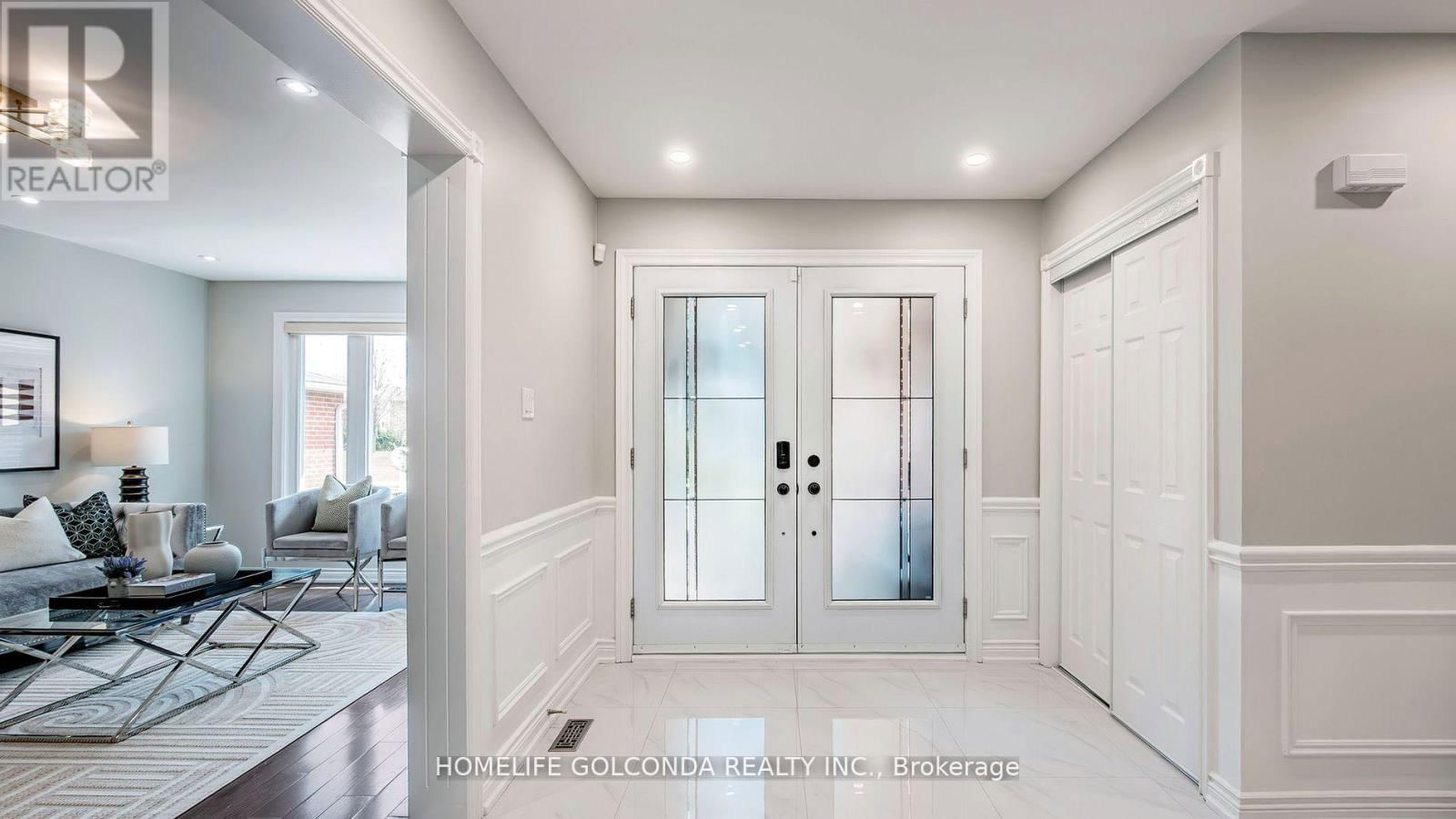 310 AIRDRIE DRIVE Image 4