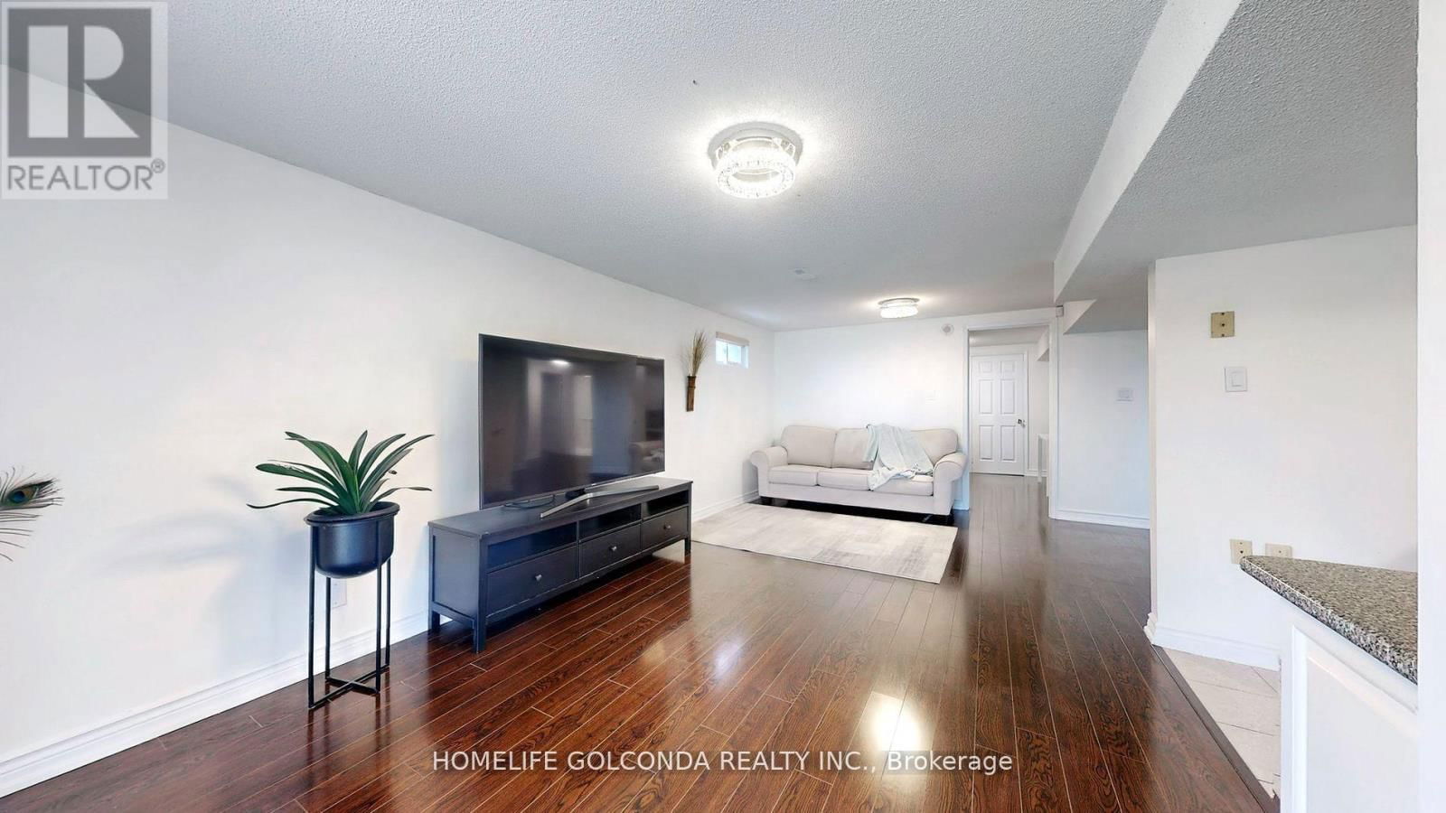 310 AIRDRIE DRIVE Image 41