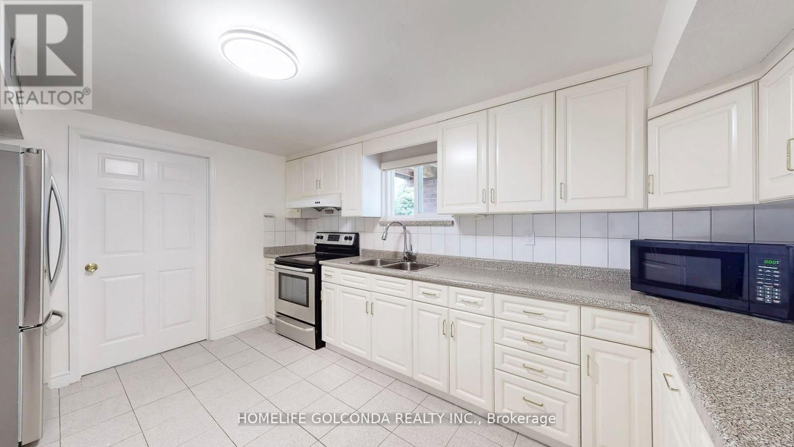 310 AIRDRIE DRIVE Image 42