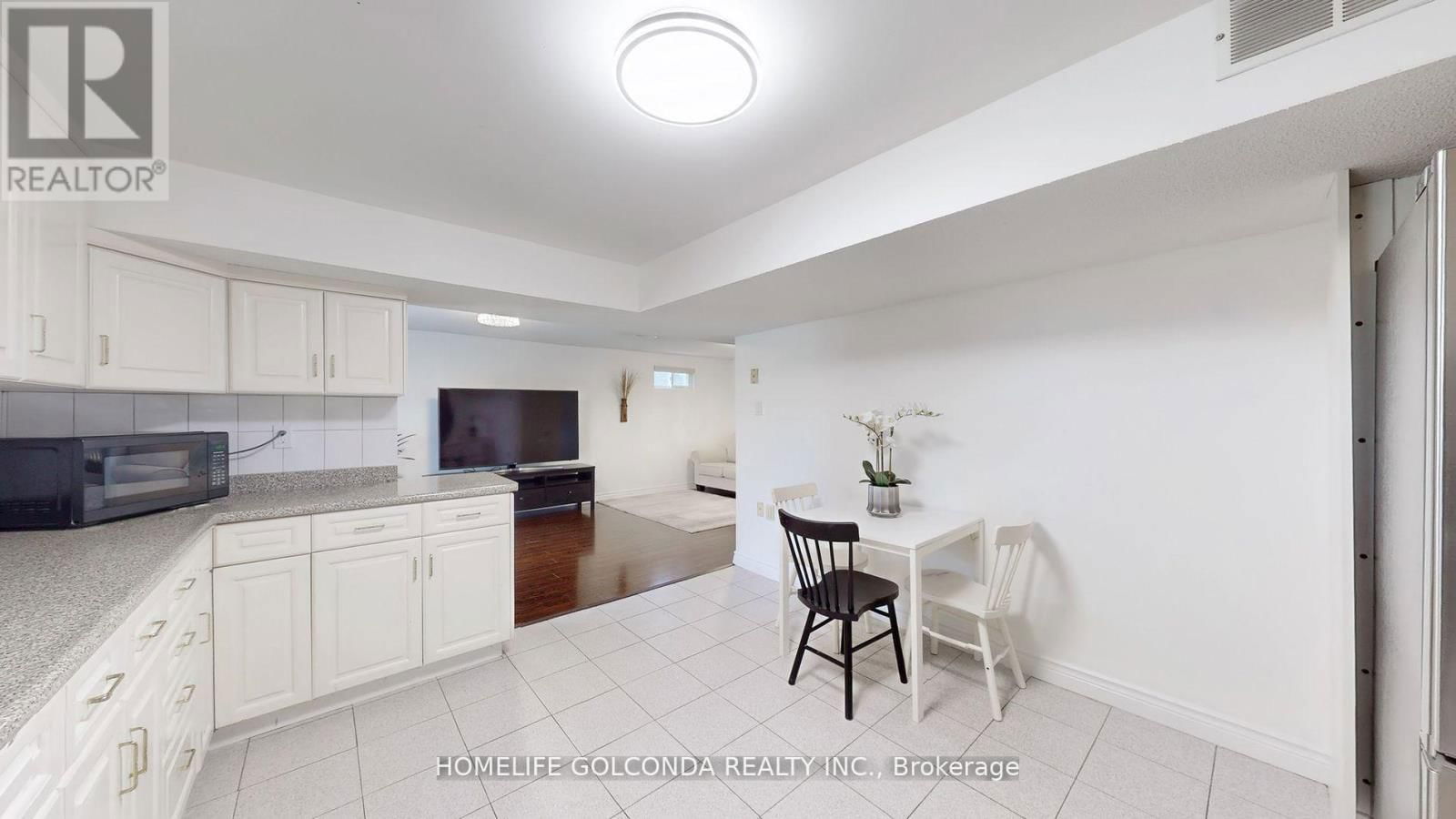 310 AIRDRIE DRIVE Image 43