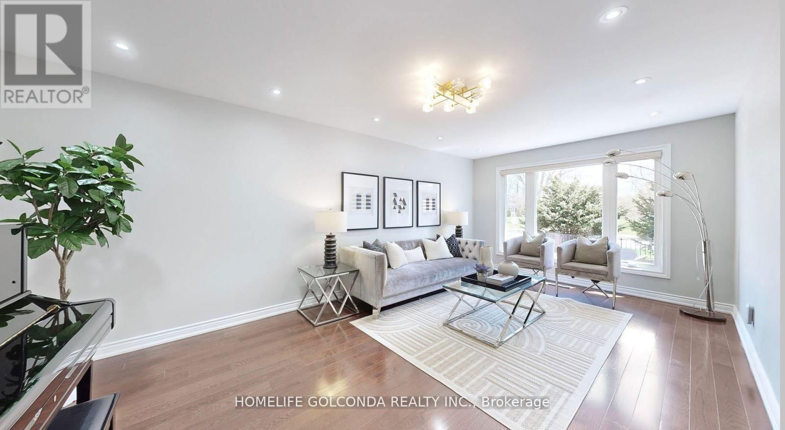 310 AIRDRIE DRIVE Image 6