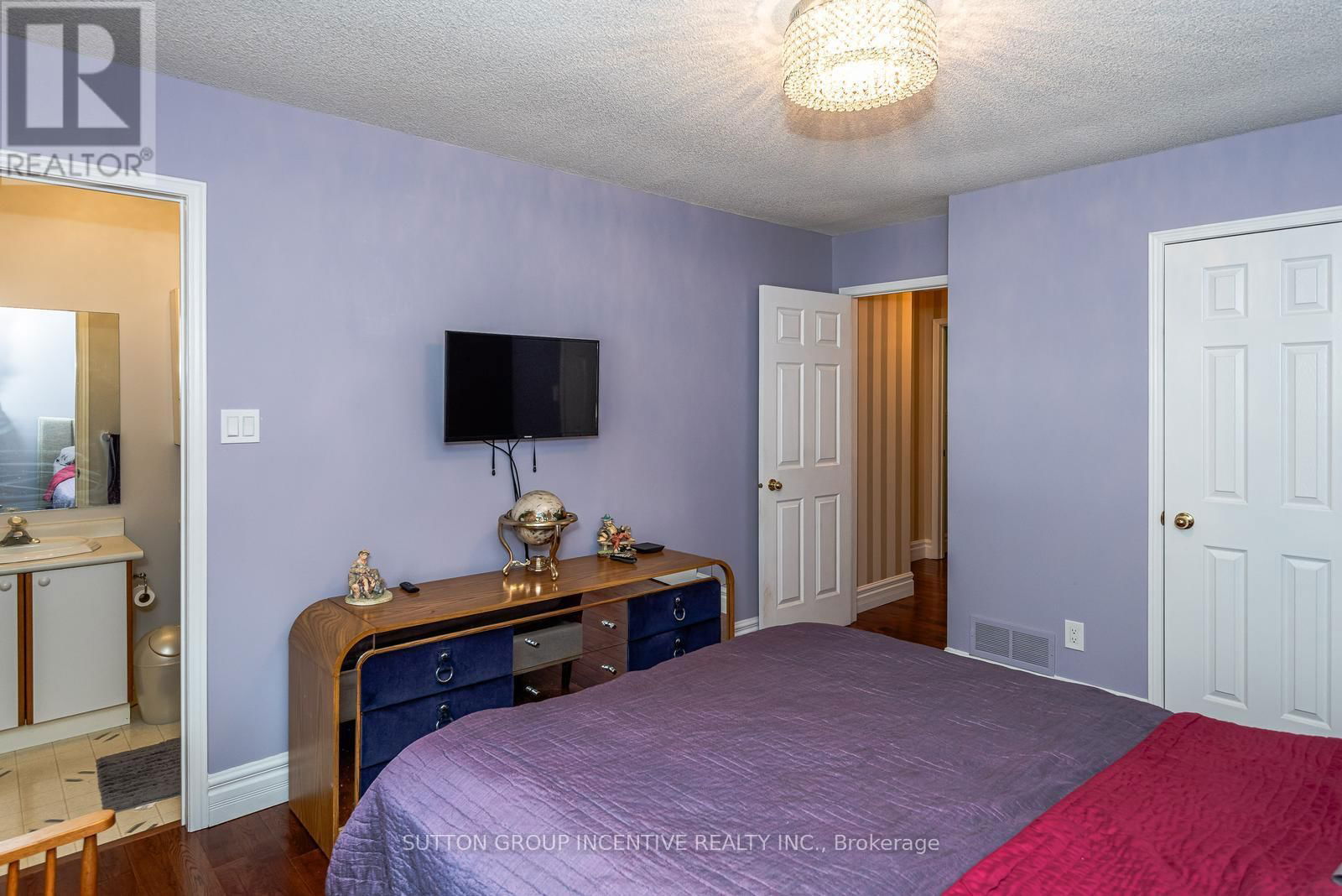 47 MILLS COURT Image 15