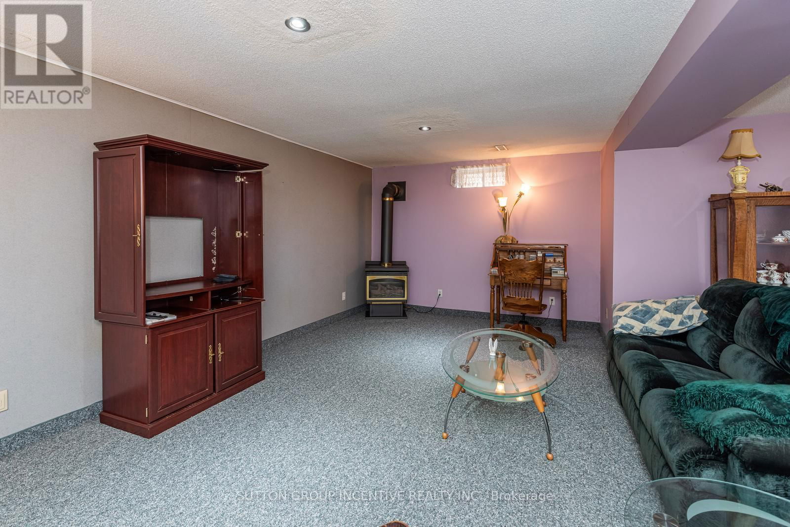 47 MILLS COURT Image 21