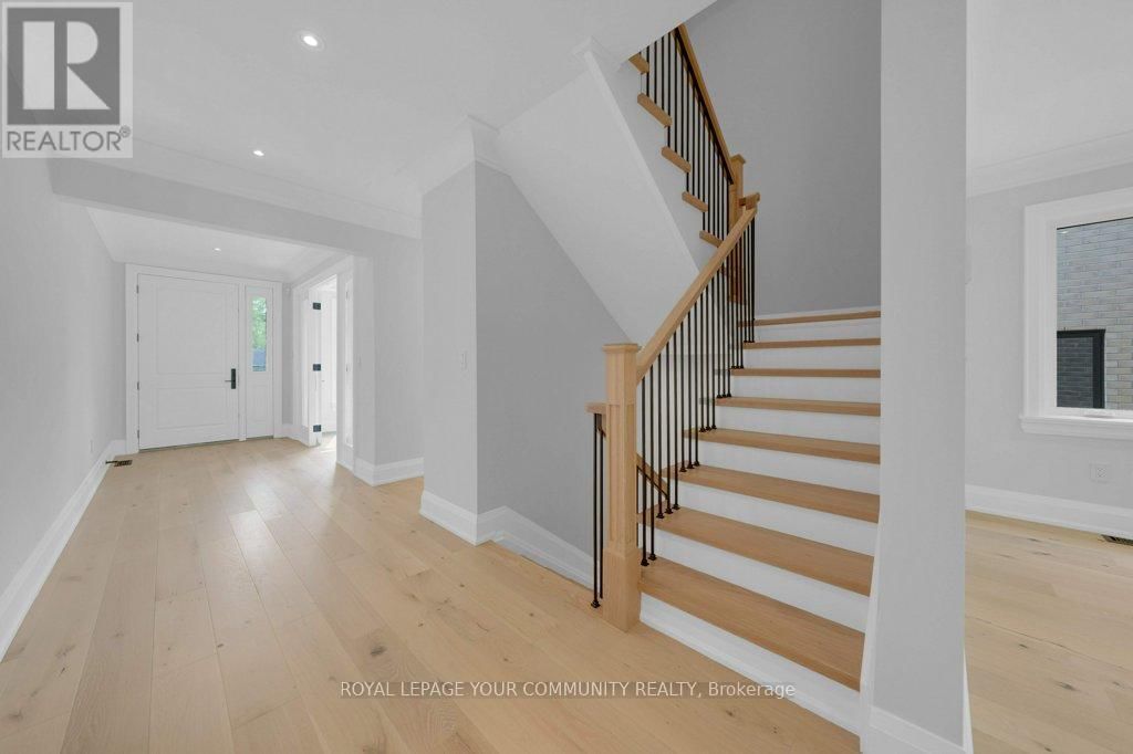 92 HOWARD ROAD Image 13