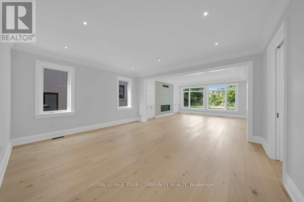 92 HOWARD ROAD Image 14