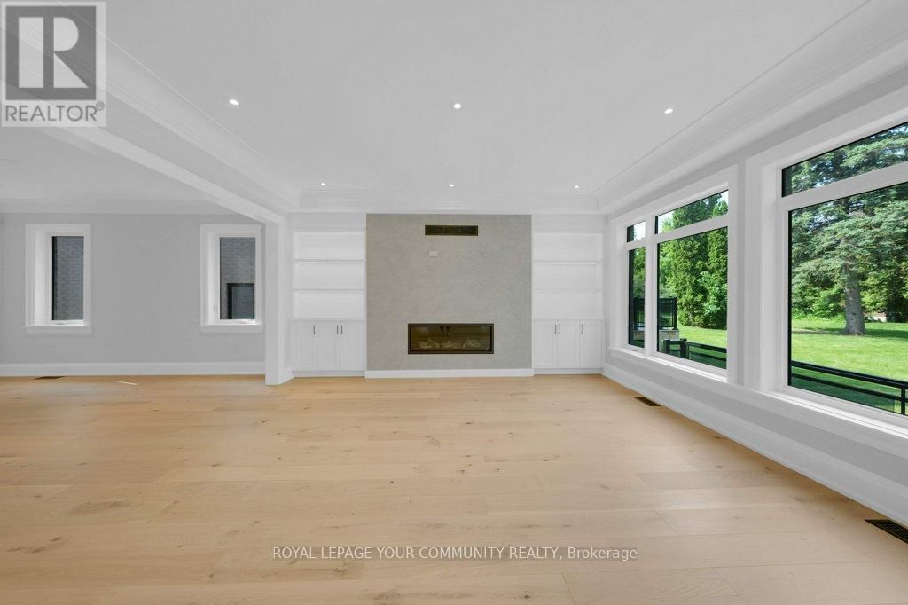 92 HOWARD ROAD Image 16