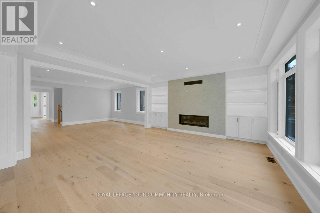 92 HOWARD ROAD Image 17