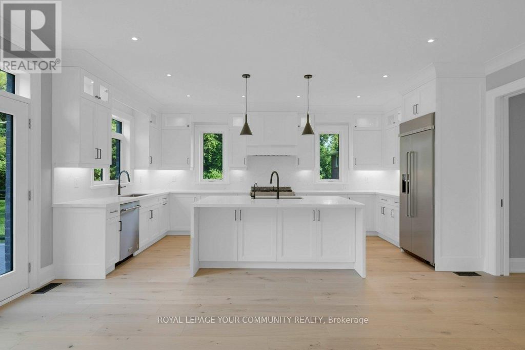 92 HOWARD ROAD Image 19