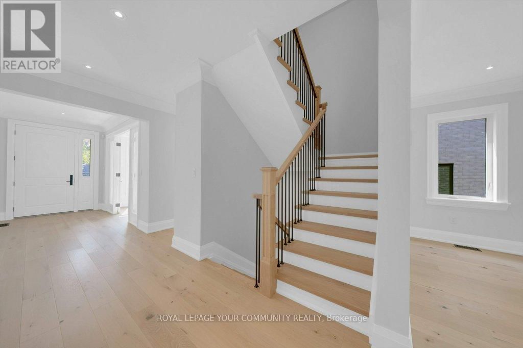 92 HOWARD ROAD Image 30