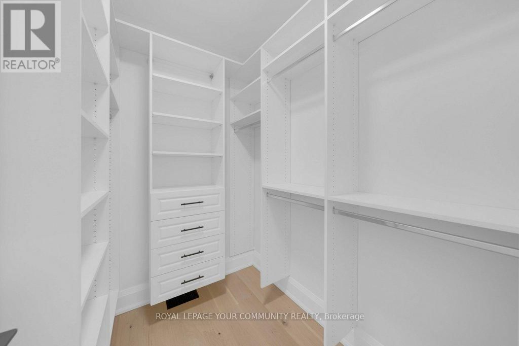 92 HOWARD ROAD Image 35