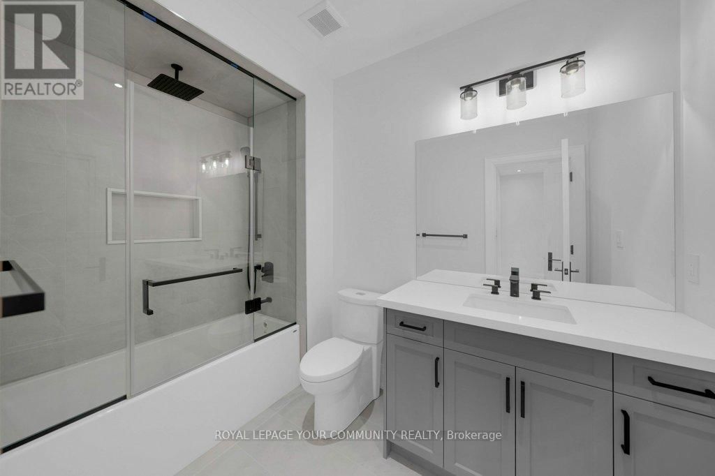 92 HOWARD ROAD Image 36